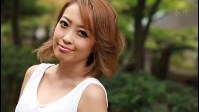 ガンガン腰振り騎乗位中出し_1